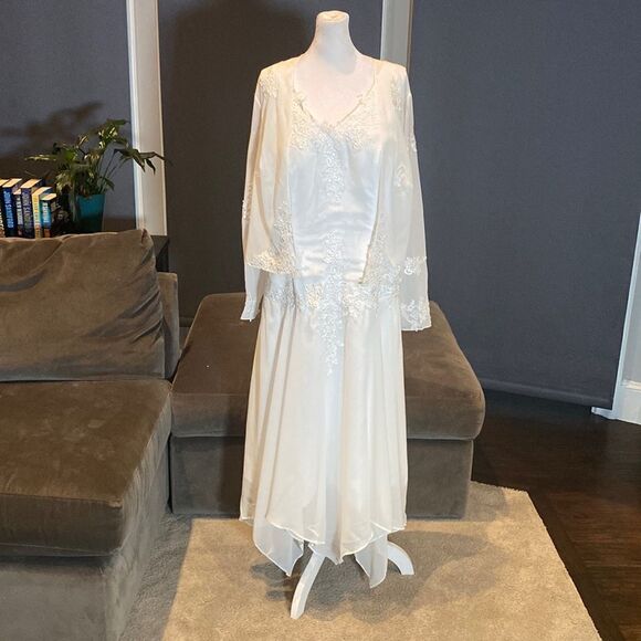 Women’s White Chiffon Formal Dress Floral Lace Detail & Matching Jacket Size 14 - Picture 1 of 12